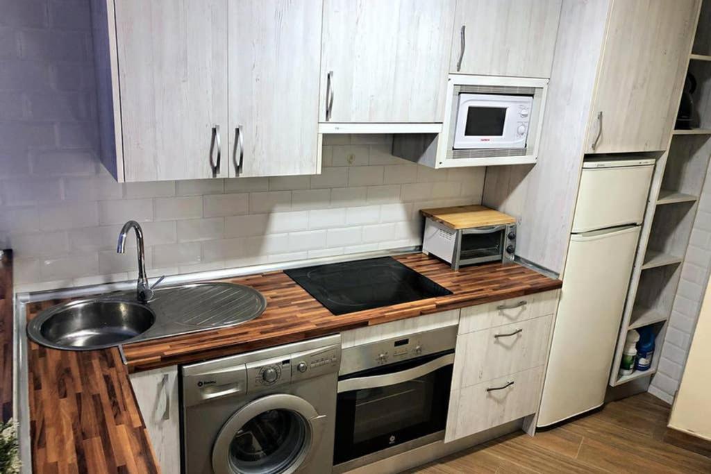 Coqueto Apartamento En Puerto Marina Con Piscina ベナルマデナ エクステリア 写真