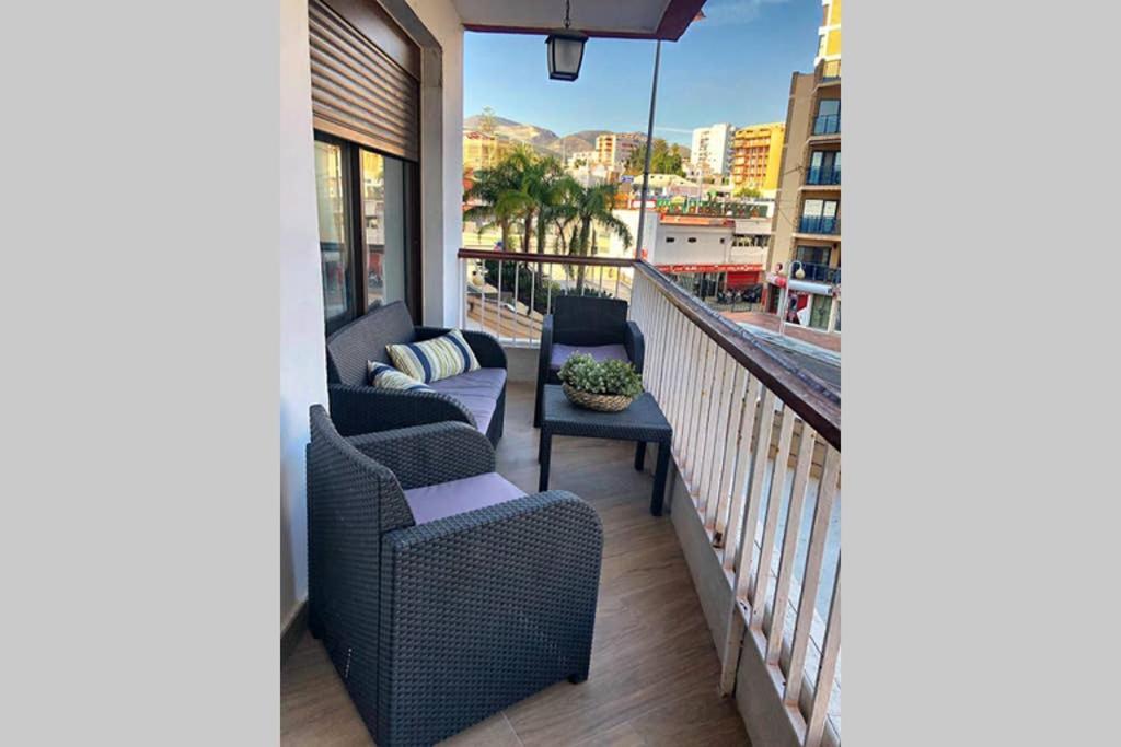 Coqueto Apartamento En Puerto Marina Con Piscina ベナルマデナ エクステリア 写真