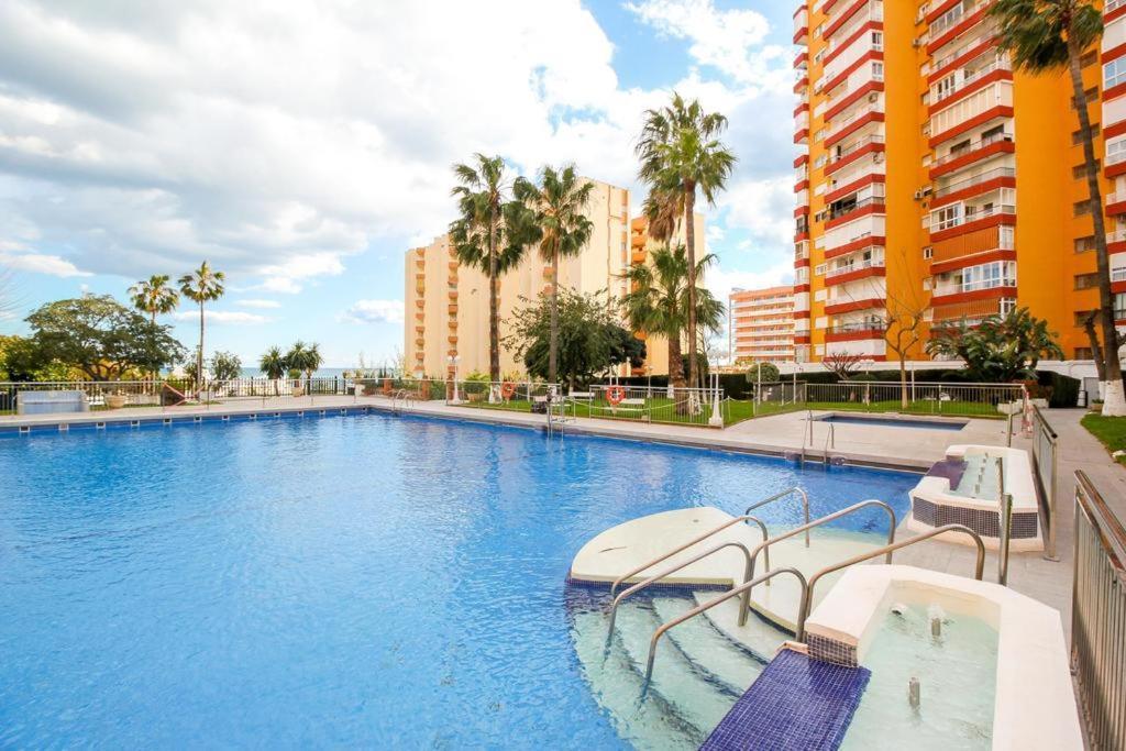 Coqueto Apartamento En Puerto Marina Con Piscina ベナルマデナ エクステリア 写真