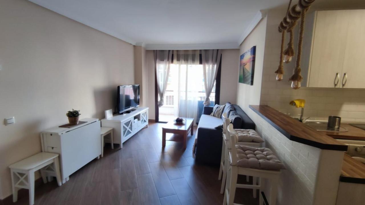 Coqueto Apartamento En Puerto Marina Con Piscina ベナルマデナ エクステリア 写真